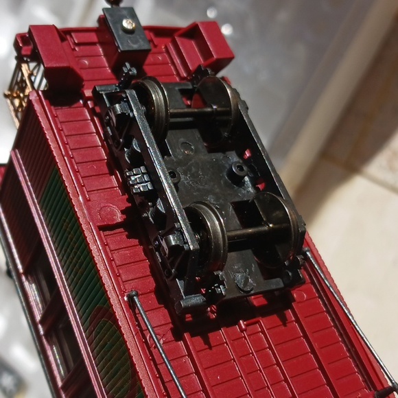 Thomas Kinkade's Christmas express/ Hawthorne village "studio car" train ,New - Picture 5 of 13